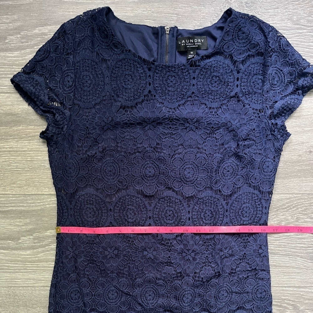 Laundry by Shelli Segal Navy Blue Lace Scalloped Cap Sleeve Work Dress Size 10 - Picture 6 of 8